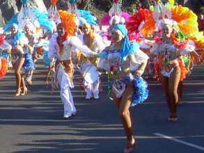 Frauen zu Karneval in Los Gigantes Teneriffa